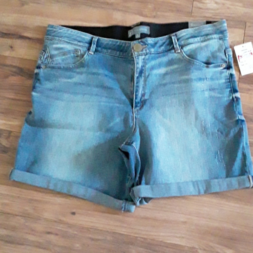 Wit and Wisdom Denim Shorts Size 18